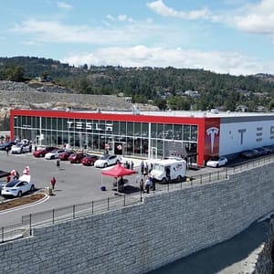 Tesla Langford Opens: First Custom-Built Service Center in Canada